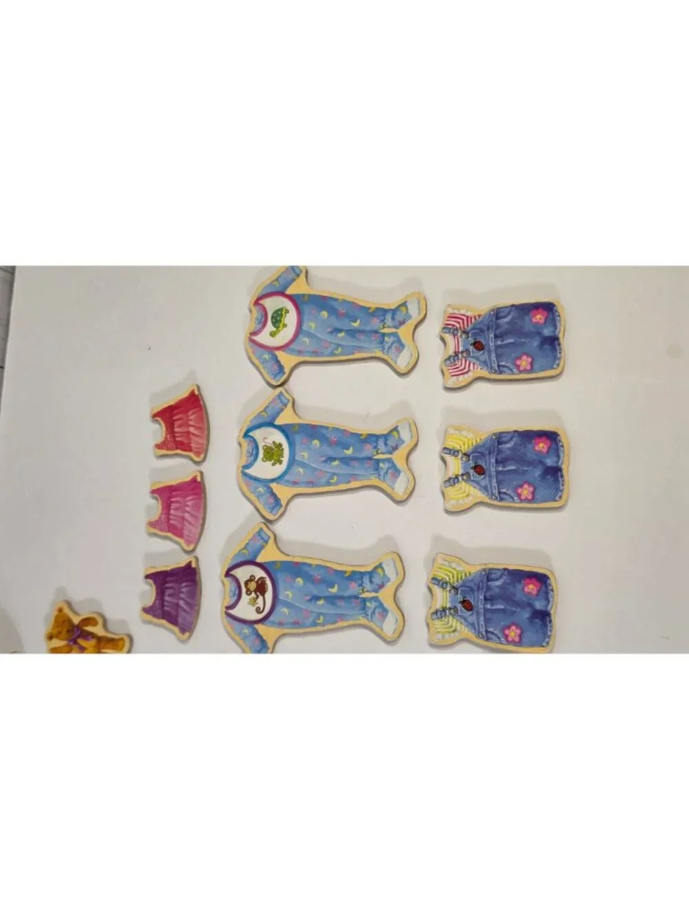 VINTAGE TS SHURE TEENY TINY TRIPLETS WOODEN MAGNETIC DRESS UP DOLLS PLAYSET LOT